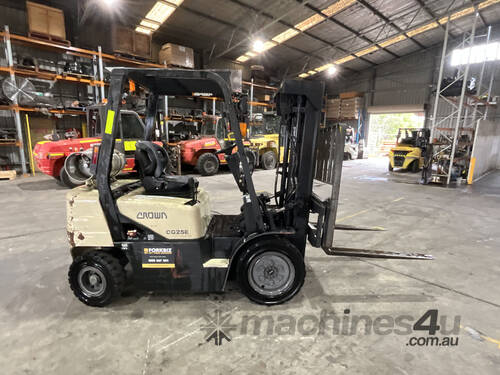 2.5 Tonne Crown Forklift For Sale