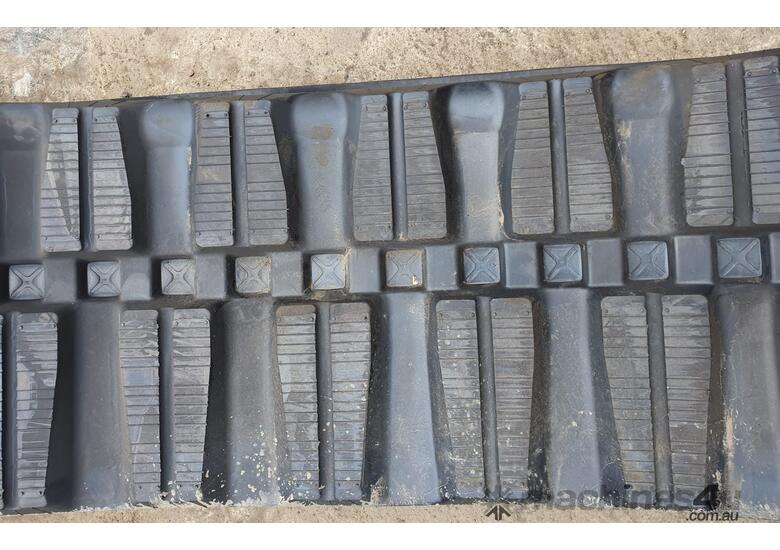 caption Rubber Track 485mm Tufftrac MEX Offset - 485x92x72