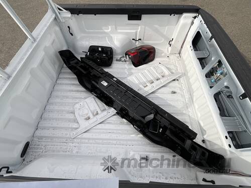 2023 Ford D/cab tray