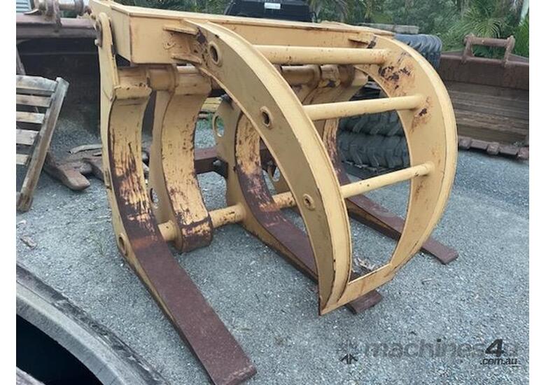 caption WHEEL LOADER GRAB