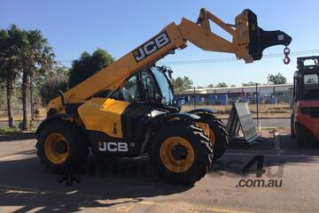 JCB 541-70 Industrial Telehandler 4T with 7m Reach - Powerful and Efficient!