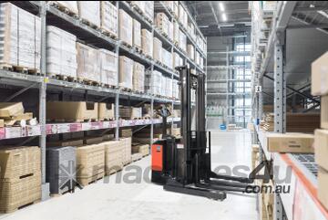 EP 1.4T PALLET STACKER -ELECTRIC 24V 3000MM height