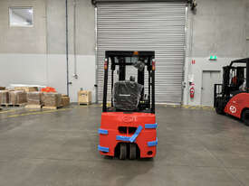 1.8T Three Wheel Electric Forklift  - picture2' - Click to enlarge