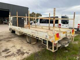 2010 Isuzu NLR Table Top - picture2' - Click to enlarge