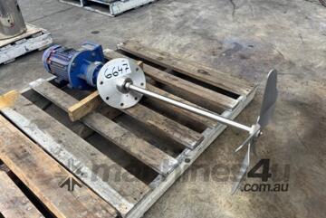 Side Mount Liquid Agitator, Shaft Length 680mm, Impeller 580mm Dia