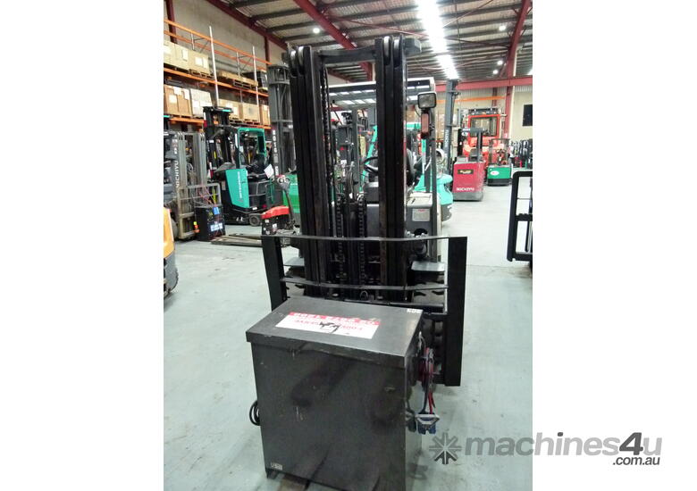 caption TCM 3 Tonne FHB30 Container Mast Electric Forklift