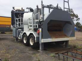 Mobile Log Chipper - 1000HP, Low Hours, High-Performance Processing - picture0' - Click to enlarge