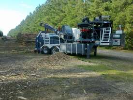 Mobile Log Chipper - 1000HP, Low Hours, High-Performance Processing - picture0' - Click to enlarge