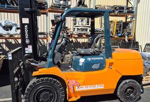 TOYOTA 3 Ton Forklift | 4.5m Height | Side Shift included