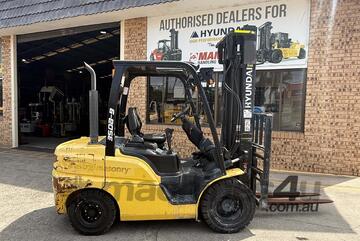 3.5 Tonne Hyundai Forklift For Sale 3.5 Tonne Hyundai Forklift For Sale