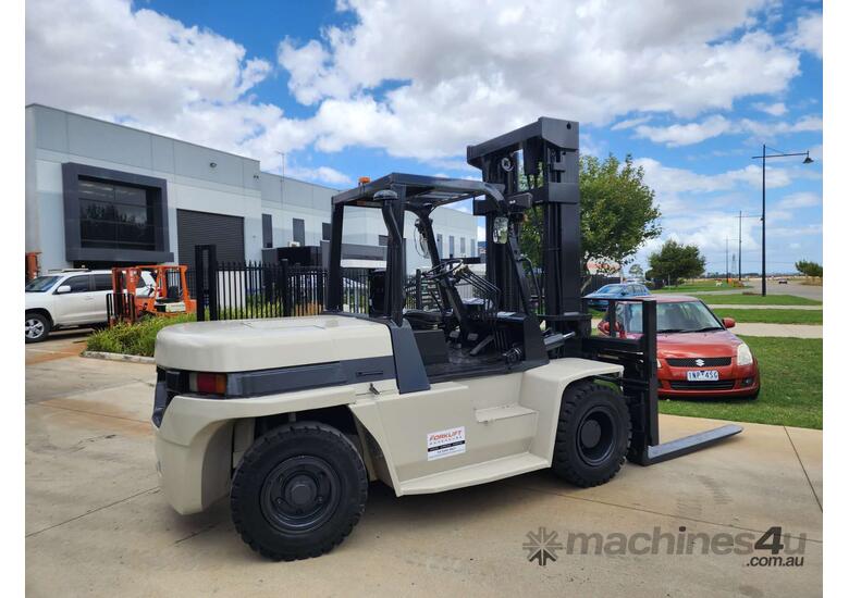 caption Crown 7T Diesel Forklift | Sideshift & Fork Postioner
