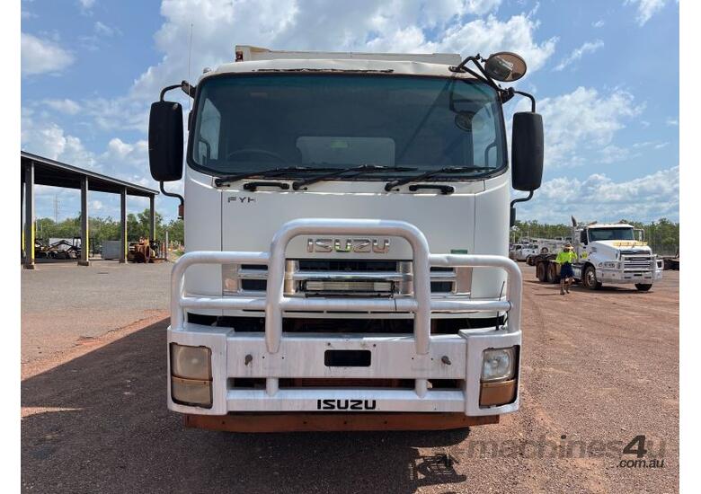 caption 2015 Isuzu FYH 300-350 Side Tipper
