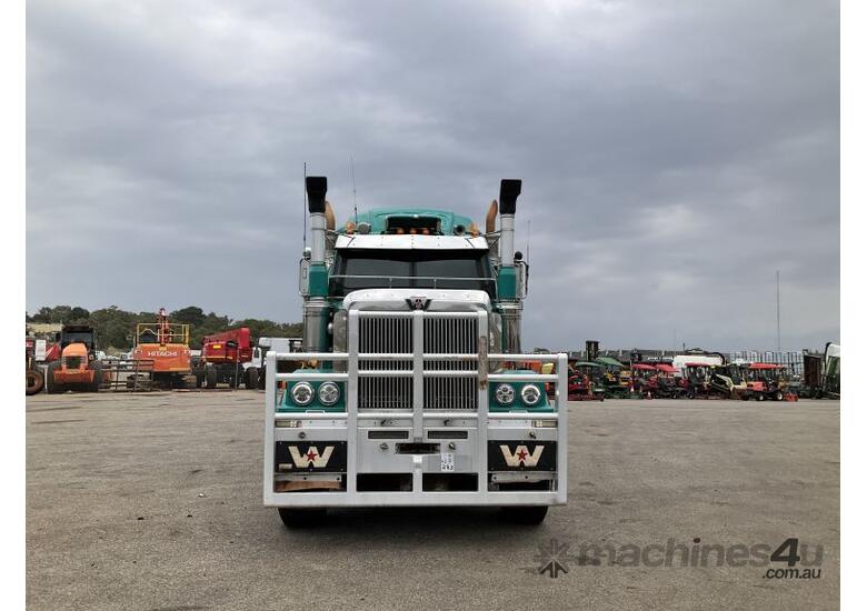 caption 2013 Western Star 4900FX Tri Drive Prime Mover
