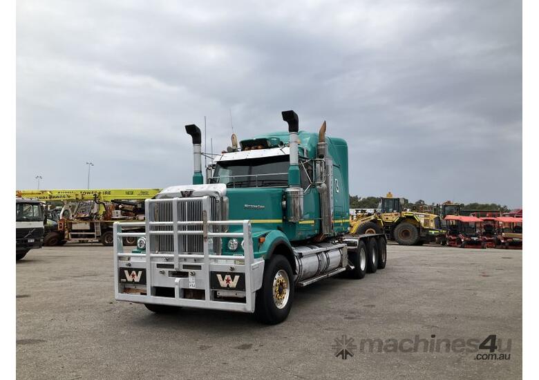 caption 2013 Western Star 4900FX Tri Drive Prime Mover