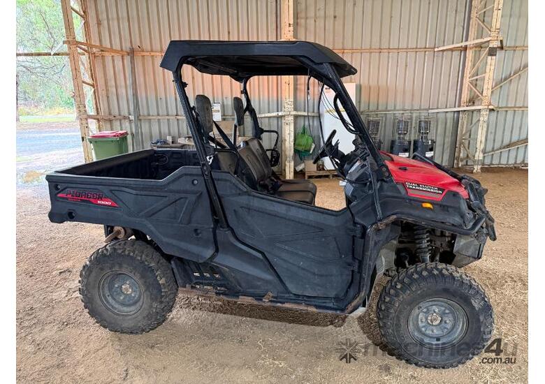 caption Honda Pioneer 1000 SXS