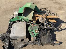 Pallet of Assorted McElroy T500 PolyWelder Parts - picture0' - Click to enlarge