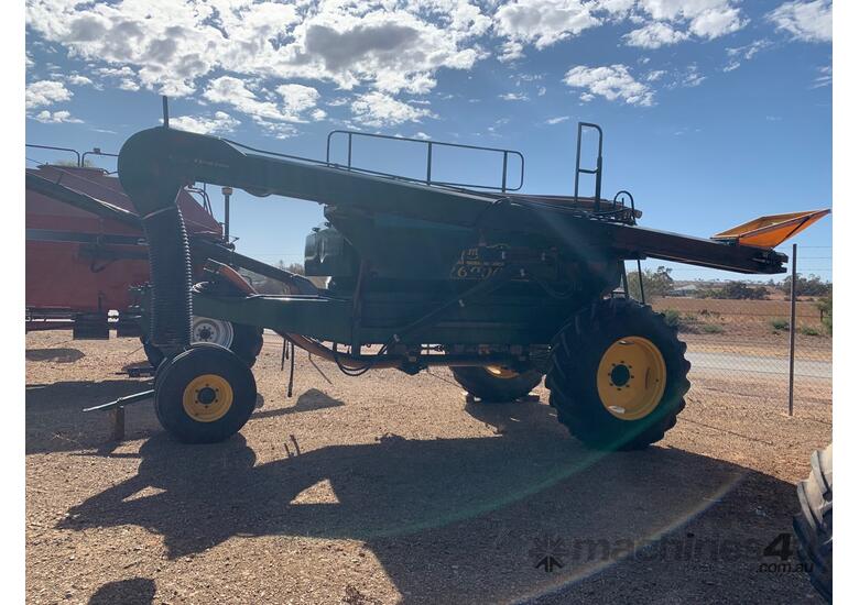caption Simplicity TT2-6000 Air Cart