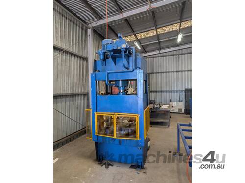 caption 4 Column 50 Tonne Hydraulic Press