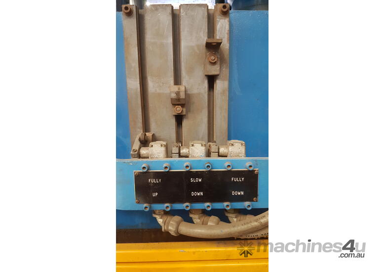 caption 4 Column 50 Tonne Hydraulic Press