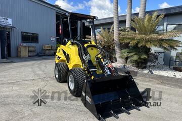 Articulted Mini Loader Hyload WTL30 (Turf Tyres)