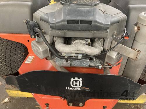 Husqvarna CZ4818 Zero Turn Ride On Mower