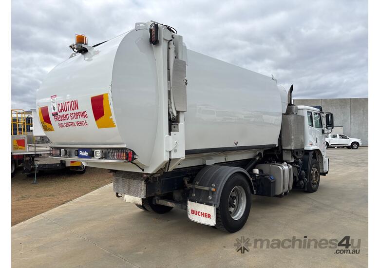 2014 Iveco ACCO 2350 Side Loading Garbage Compactor