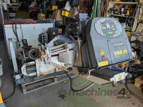 caption TRUCK TYRE CHANGER AND BALENCER
