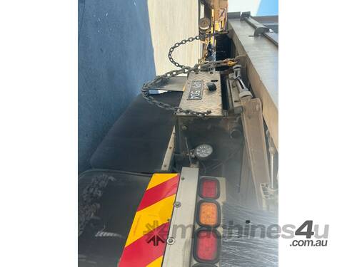 caption 2017 Isuzu FXZ1500 Tipper
