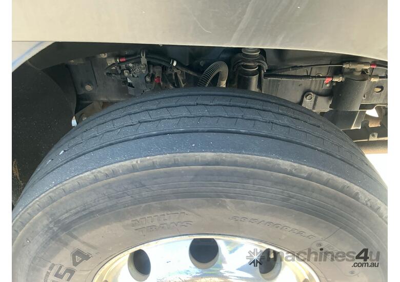 caption 2017 Isuzu FXZ1500 Tipper
