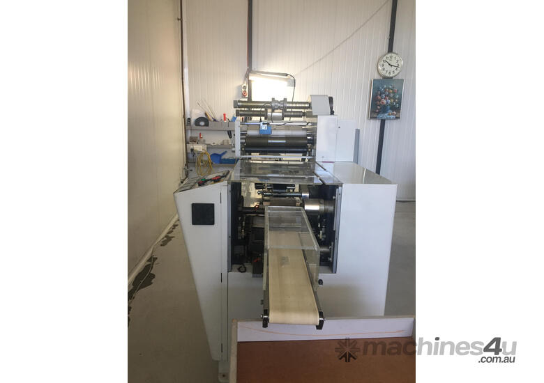 caption HERSONBER Horizontal Flow Wrapping Machine