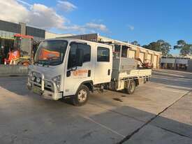 2011 Isuzu NH NLSR B11  - picture19' - Click to enlarge