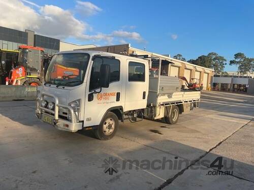 2011 Isuzu NH NLSR B11 