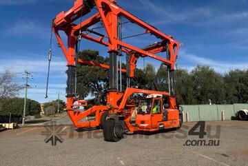 2018 Combilift SC3T Straddle Carrier