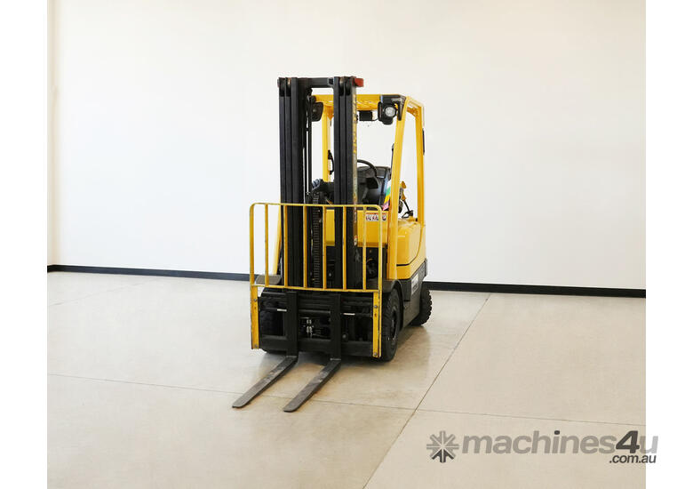 caption Hyster 1.8T LPG counterbalance forklift.