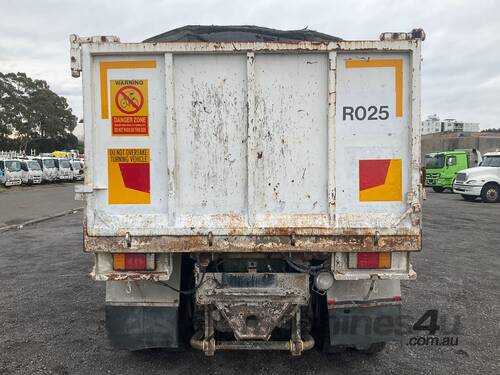 caption 1996 Volvo FH12 460 Tipper