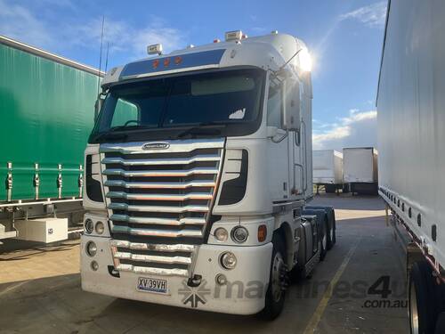 caption 2014 Freightliner Argosy FLH Prime Mover