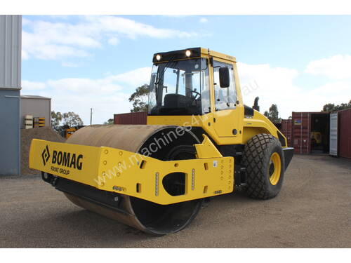BOMAG BW219DH-4 VIBRATING SMOOTH ROLLER