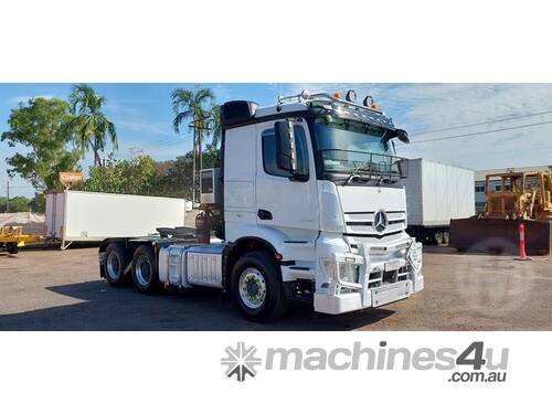 caption Mercedes-Benz Actros