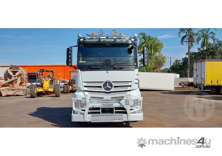 caption Mercedes-Benz Actros