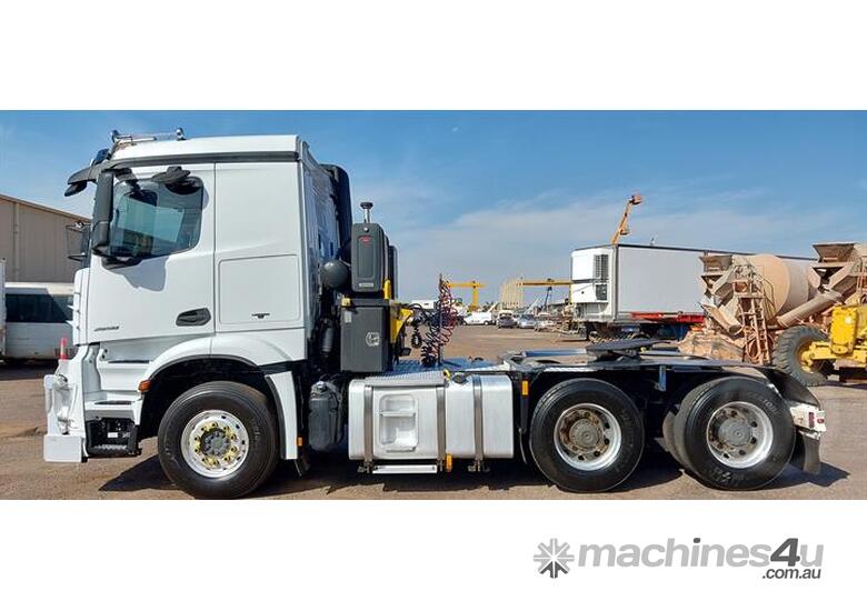 caption Mercedes-Benz Actros
