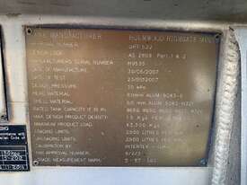 2007 Holmwood Highgate TS40-BBT-NSD Tri Axle Fuel Tanker Combination - picture0' - Click to enlarge