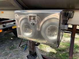 2007 Holmwood Highgate TS40-BBT-NSD Tri Axle Fuel Tanker Combination - picture1' - Click to enlarge