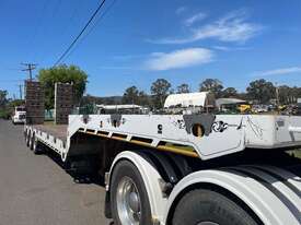 FWR DROP DECK TRI AXLE WIDENING TRAILER. - picture0' - Click to enlarge