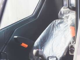 2025 Zoomlion ZCT1500V 150Ton Telescopic Crawler Crane - picture2' - Click to enlarge