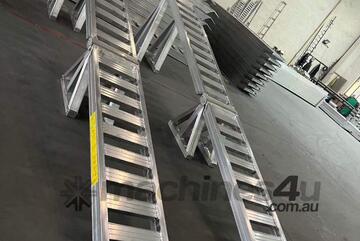 9m 6Tonne Center Supported Loading Ramps