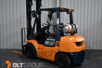 Toyota 2.5 Tonne LPG Forklift 2 Stage 4000mm Mast Solid Tyres