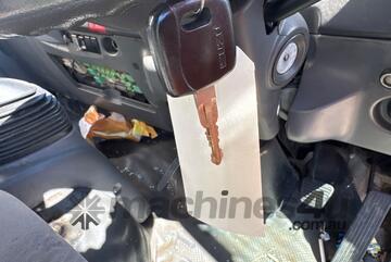 2015 Isuzu NLR200 Caged Tabletop