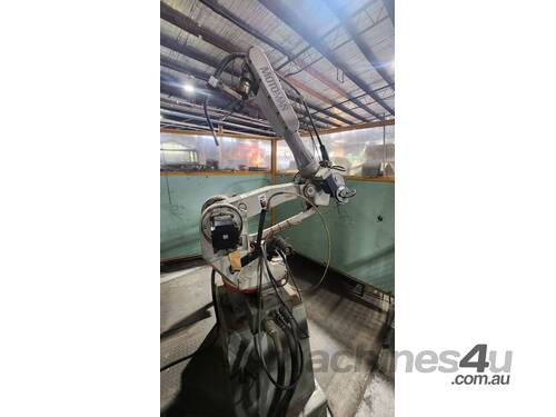 Motoman Robot Welding Cell