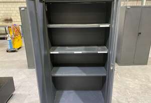 Locker / Storage Cabinet