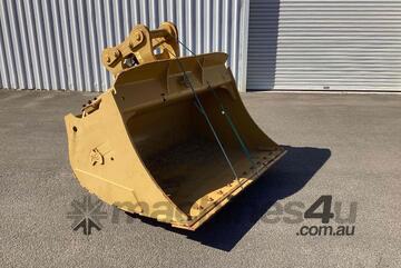 ATLAS ENGINEERING 1,800mm tilt bucket Suit 20T